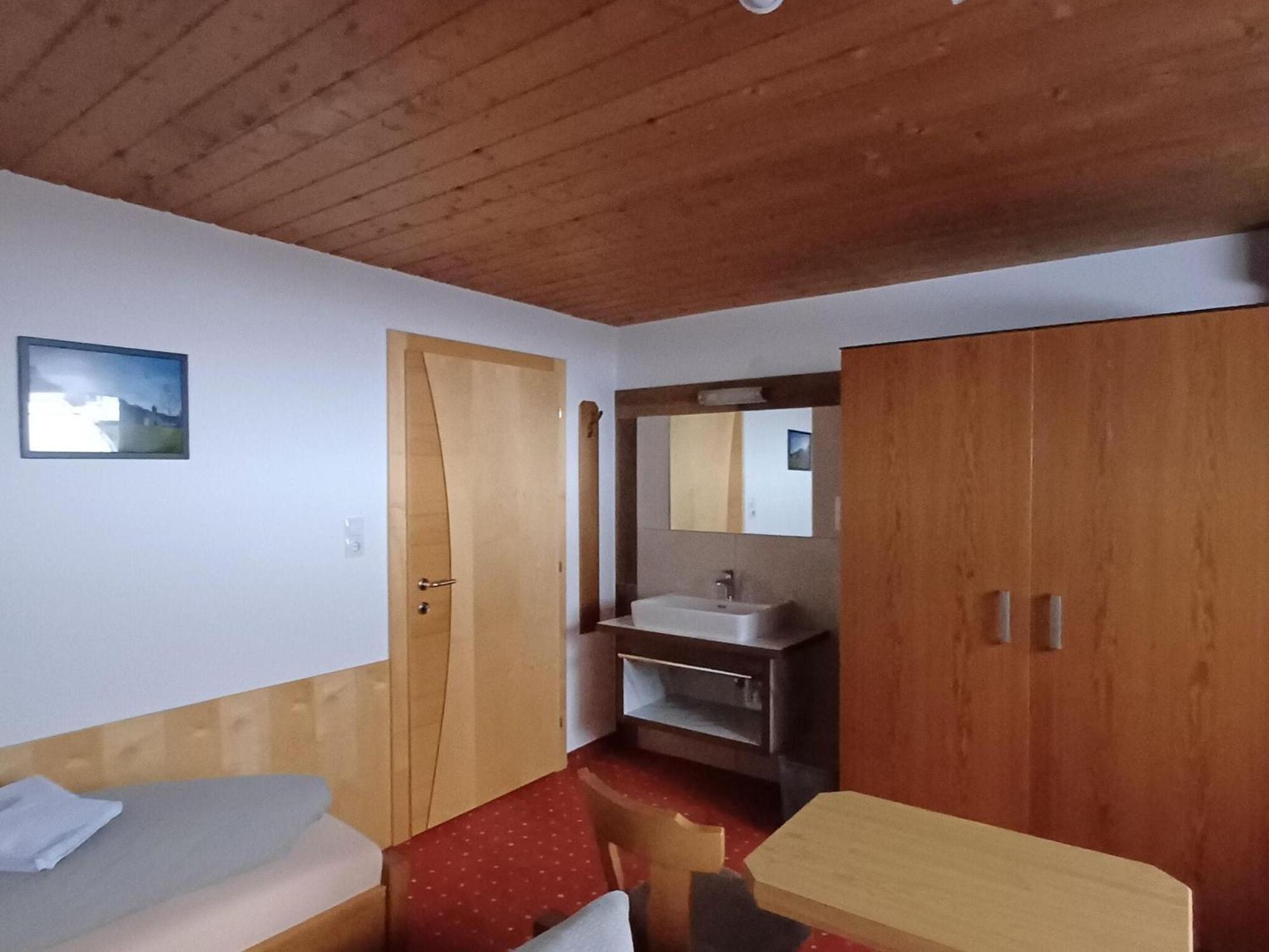Modern Apartment In Langenfeld Near Ski Area Екстер'єр фото